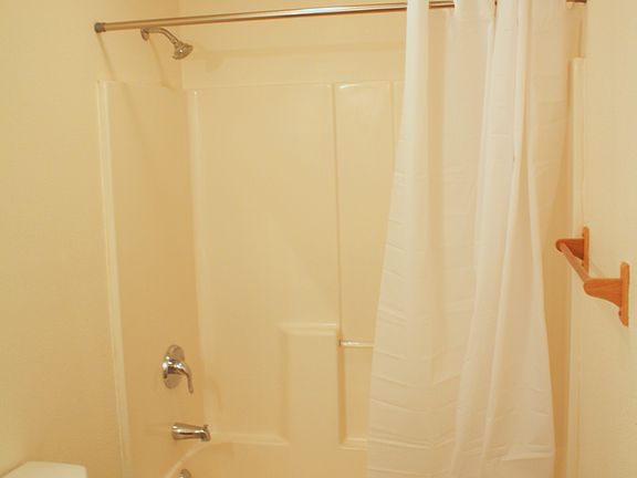 4th image of 4143 Grizzly Way
