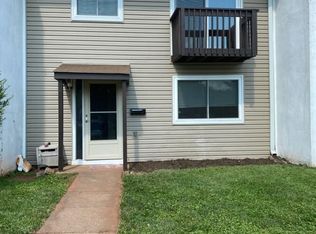 104 Woodgate Ct, Sterling, VA 20164