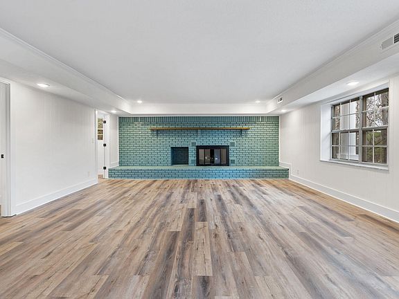4th image of 3606 Westview Dr NE
