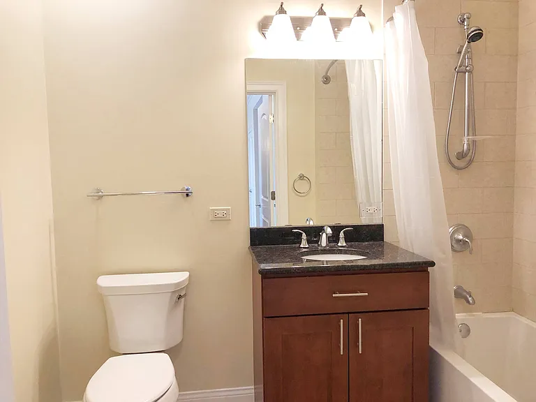1334 W Morse Ave — Photo 16