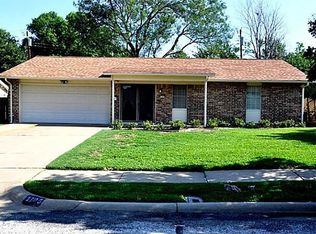 3705 Canary Dr, Irving, TX 75062