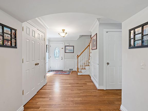 5th image of 2852 Masefield Ct