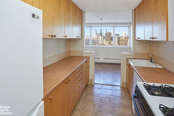 Sold by Brown Harris Stevens | media 30