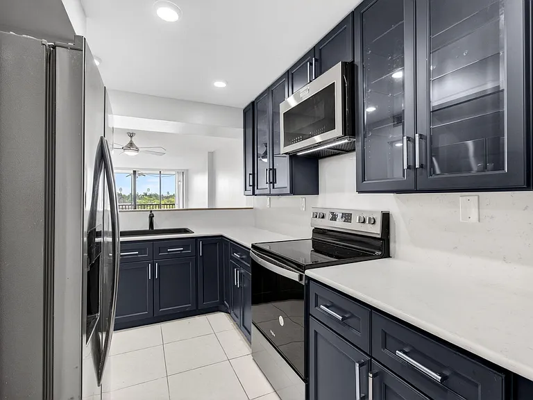 12 Royal Palm Way #501 — Photo 17