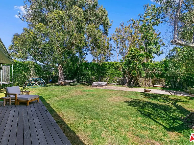 7038 Dume Dr — Photo 8