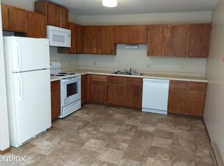 1005 19th St SW APT 2, Jamestown, ND 58401