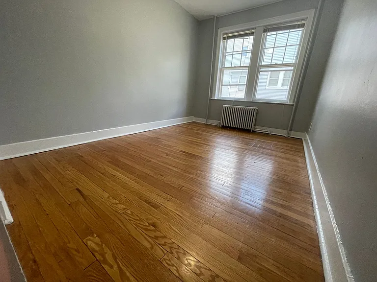 101 Winnie St — Photo 12