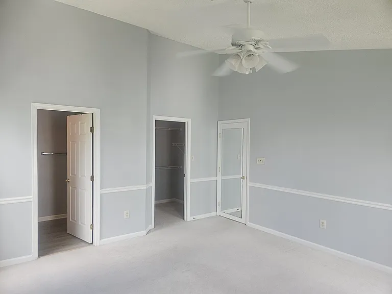 5650 Wade Ct #L — Photo 13