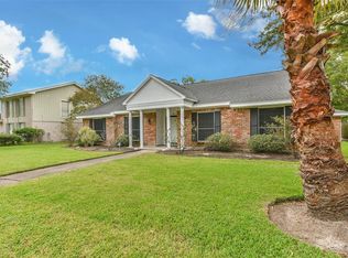 1813 20th Ave N, Texas City, TX 77590