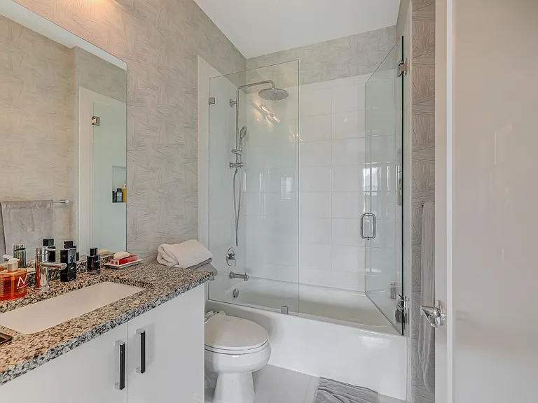 8283 Royal County Down Rd — Photo 52