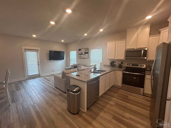 5th image of 9506 Nature Creek Cir
