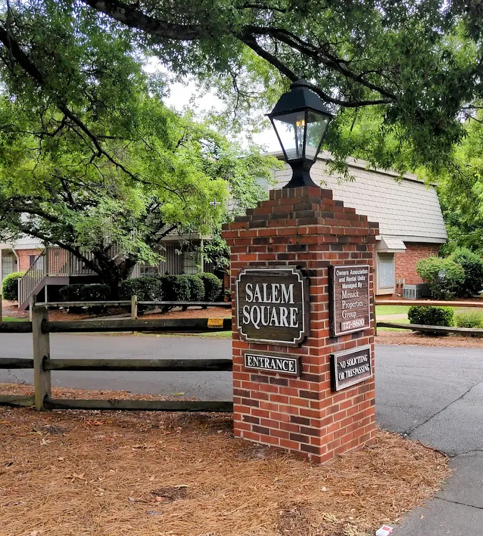 Modern 2-Bed Near Silas Creek Parkway 3814 Country Club Rd Unit E — Photo 1