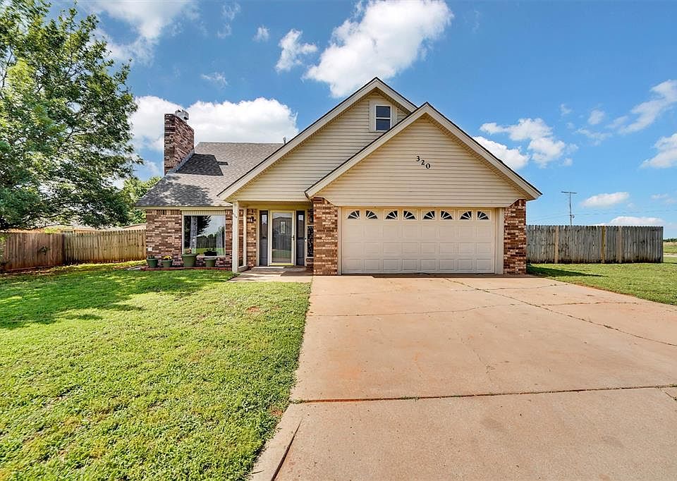 1st image of 320 Elkview Dr