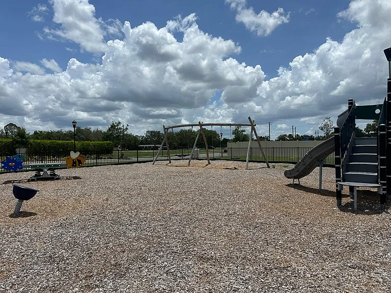 7773 Rosewood Garden Loop — Photo 23