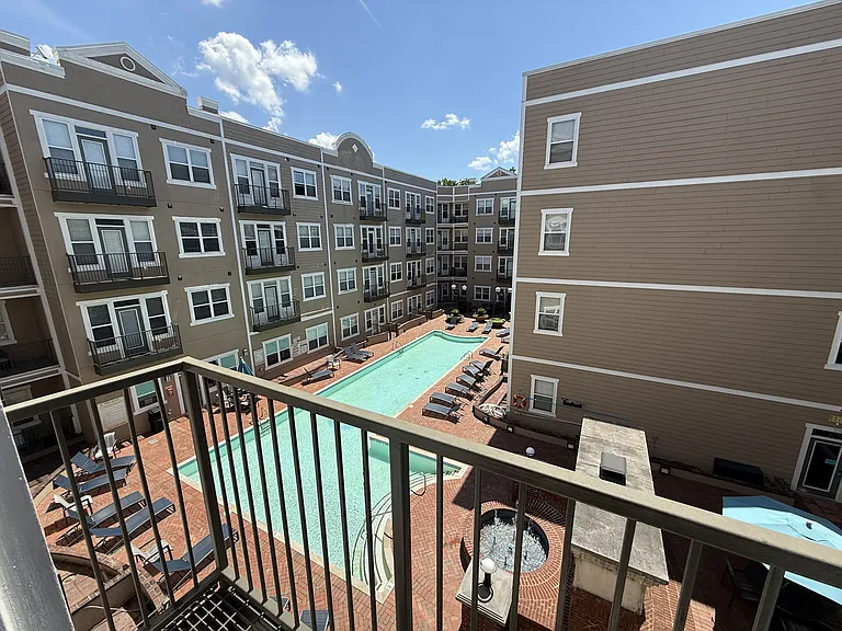 3000 Vanderbilt Pl #322 — Photo 18
