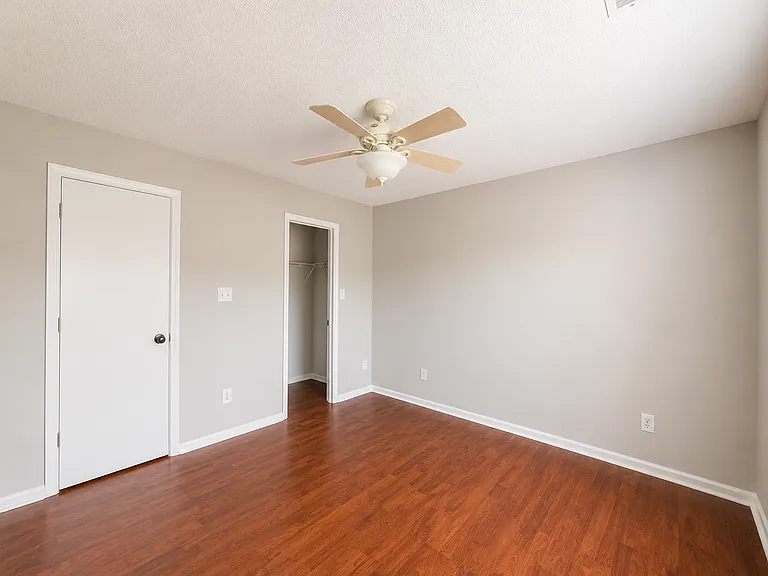 13505 Bolingbrook Ln — Photo 16