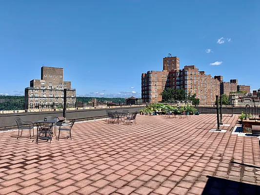 Sold by Compass | media 13