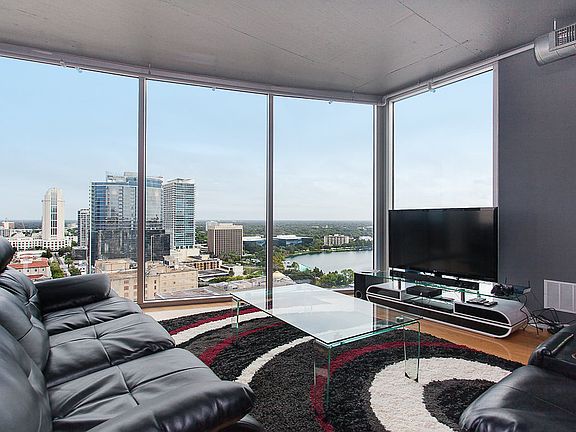 5th image of 155 Court Ave #1815