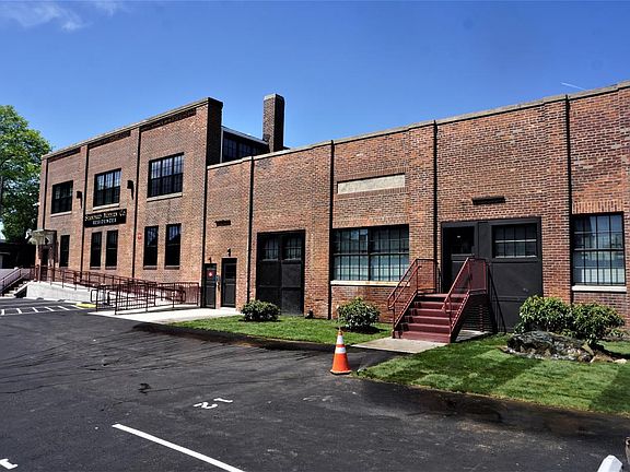 4th image of 47 Pleasant St #114