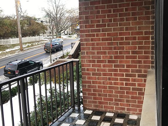 5th image of 66 Crisfield St APT 1