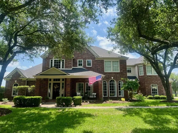 511 Royal Lakes Blvd, Richmond, TX 77469
