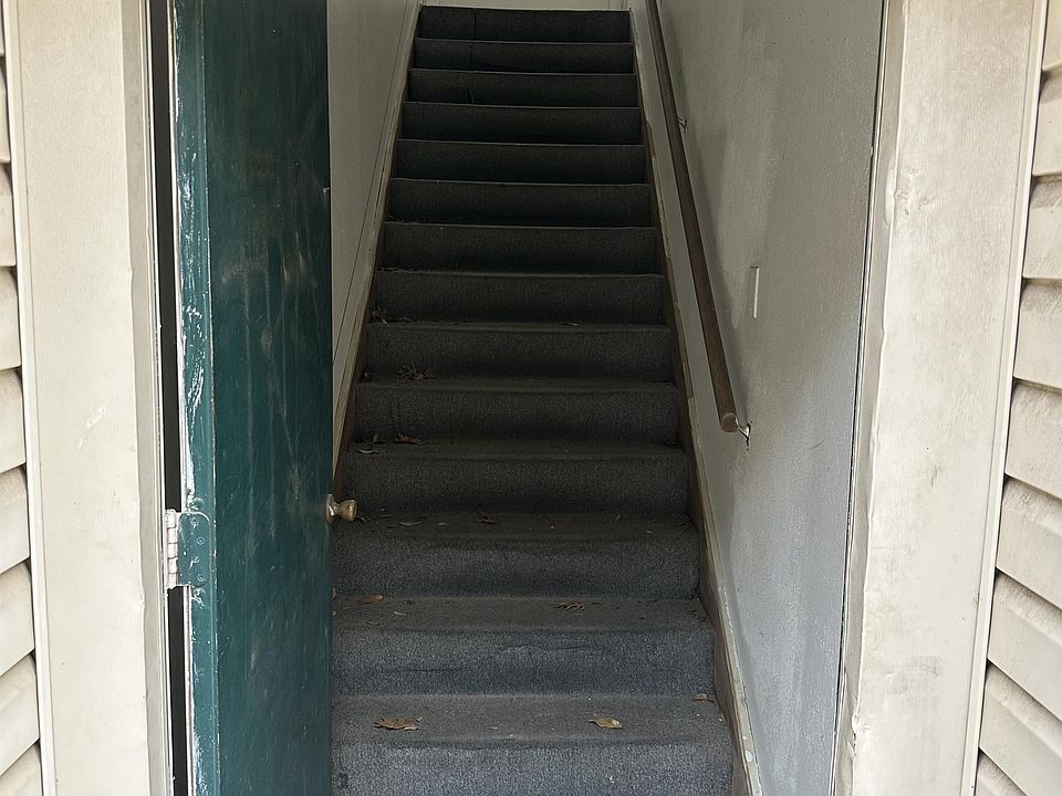 1st image of 401 Boyett St