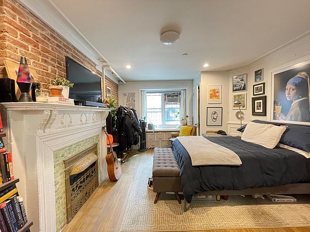 1st image of 901 Sterling Pl APT 1A
