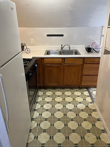 416 Walnut St NE #2 Photo 1