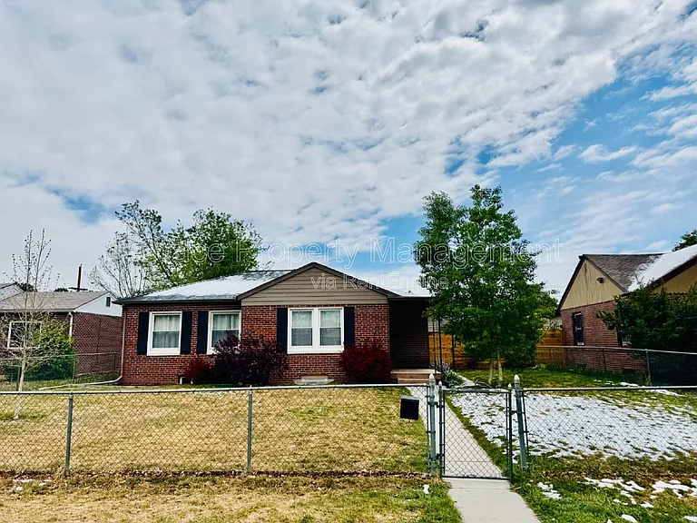 2970 Locust St — Photo 29