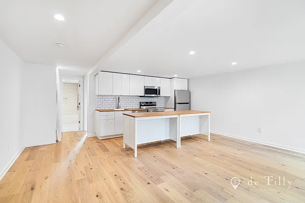 Rented by DE TILLY REAL ESTATE | media 8
