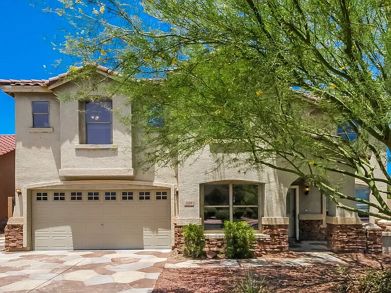 526 E Milada Dr — Photo 1