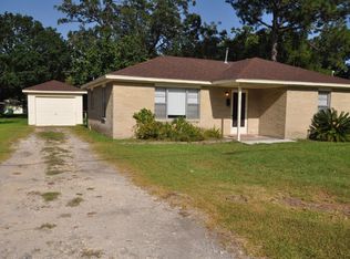 2105 N Park Ave, Pearland, TX 77581