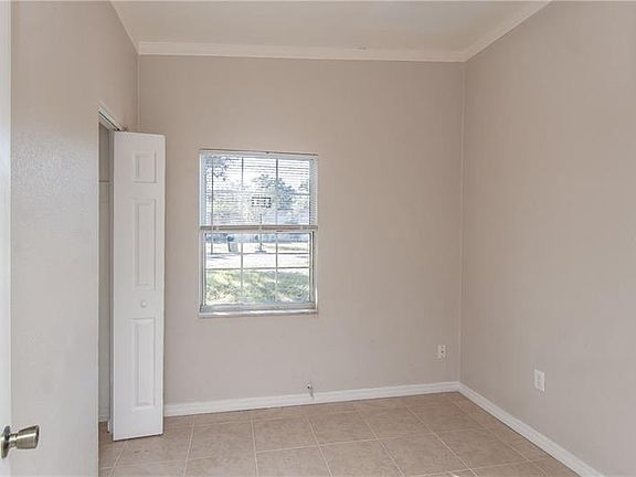 5th image of 5111 Saint Thomas Pl