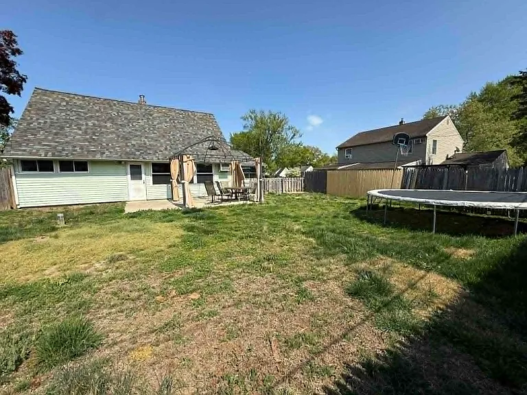5 Nickelhill Ln — Photo 31