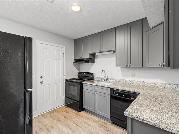 3rd image of 218 N Midland Ave #218