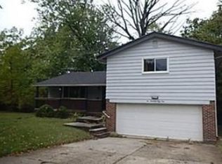 20051 Hillcrest Dr, Euclid, OH 44117