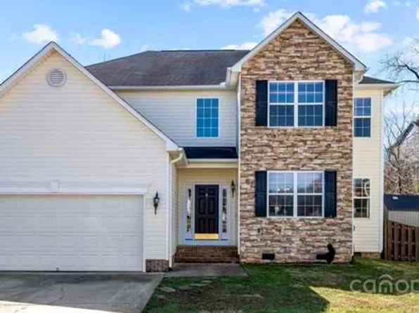 8 Secrest Dr, Arden, NC 28704