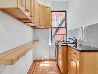 860 W 181st St APT 37B, New York, NY, 10033