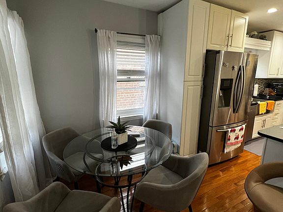 4th image of 867 Quincy Ave Floor 2
