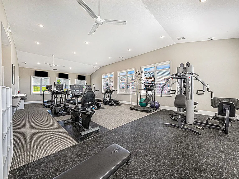 Trade Winds Apartment Homes — Photo 40