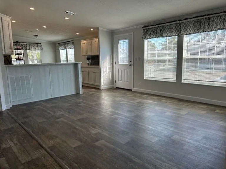 146 Berkley Cir #146 — Photo 7