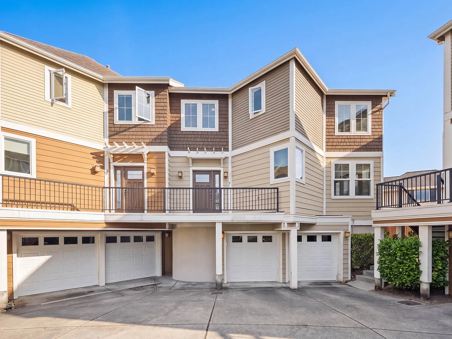 2 bed, 2.5 bath, 1232 sqft, $3,350 — Photo 1
