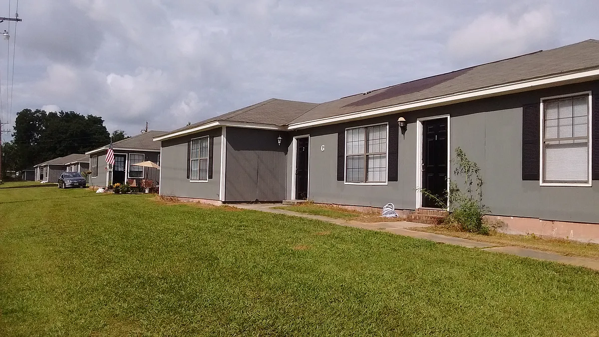 Building Photo - 4878 Bemiss Rd #E2