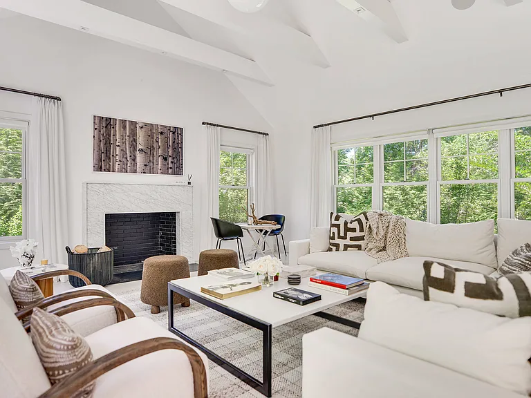 41 Montauk Ave — Photo 9