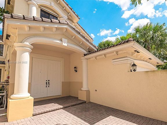 2nd image of 1504 NW Passion Vine Cir #1504