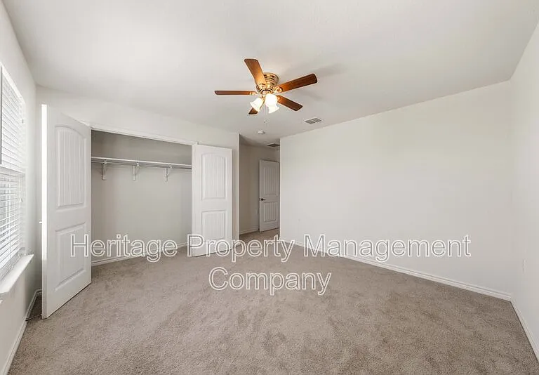 7347 Bluebonnet Bay — Photo 31