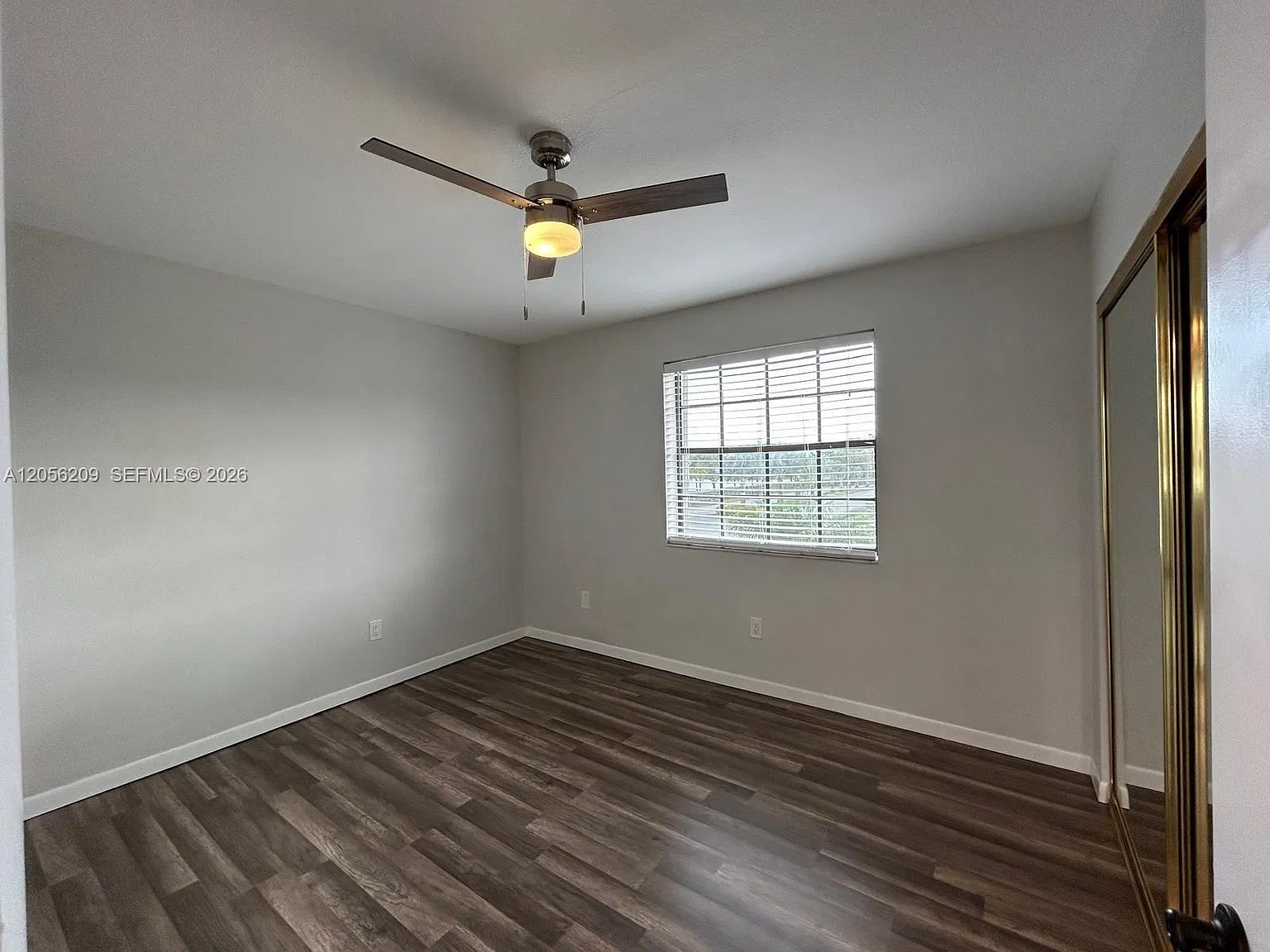 3 bed, 970 sqft, $2,100 — Photo 4