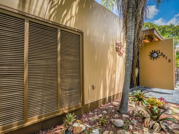 15915 Kingsmoor Way, Miami Lakes, FL 33014
