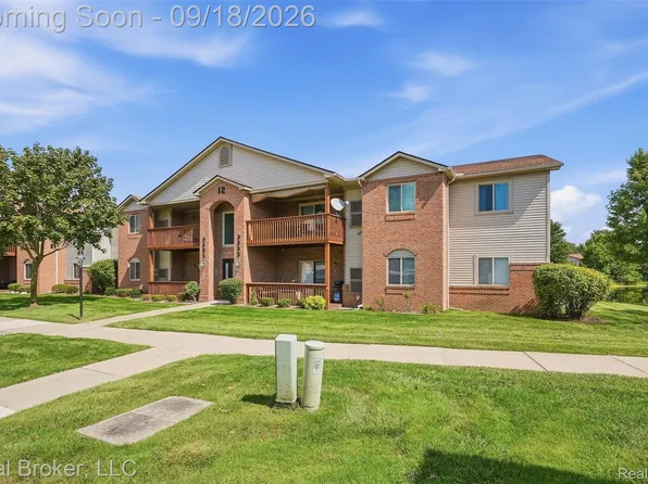 9685 Wildflower Ct, Belleville, MI 48111
