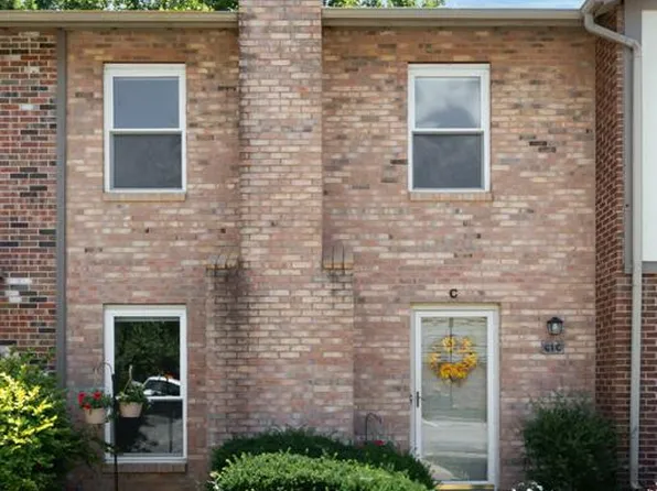 61 Park Charles Blvd S APT C, Saint Peters, MO 63376